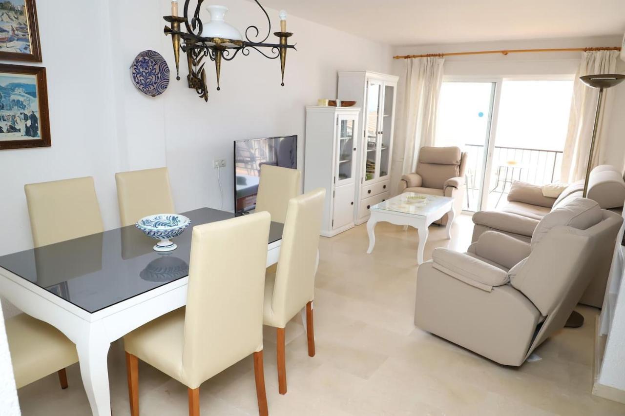 Apartamento En Nerja. Primera Linea De Playa Exterior photo